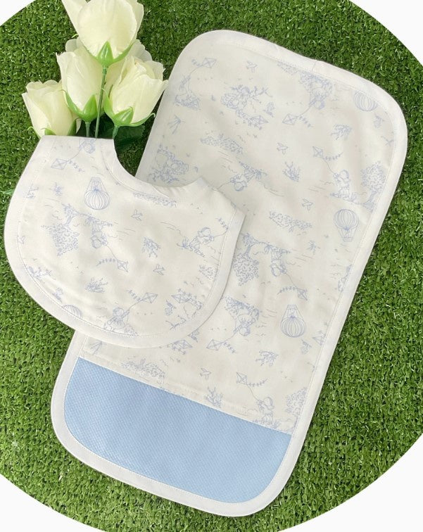 Toile Burp & Bib Set
