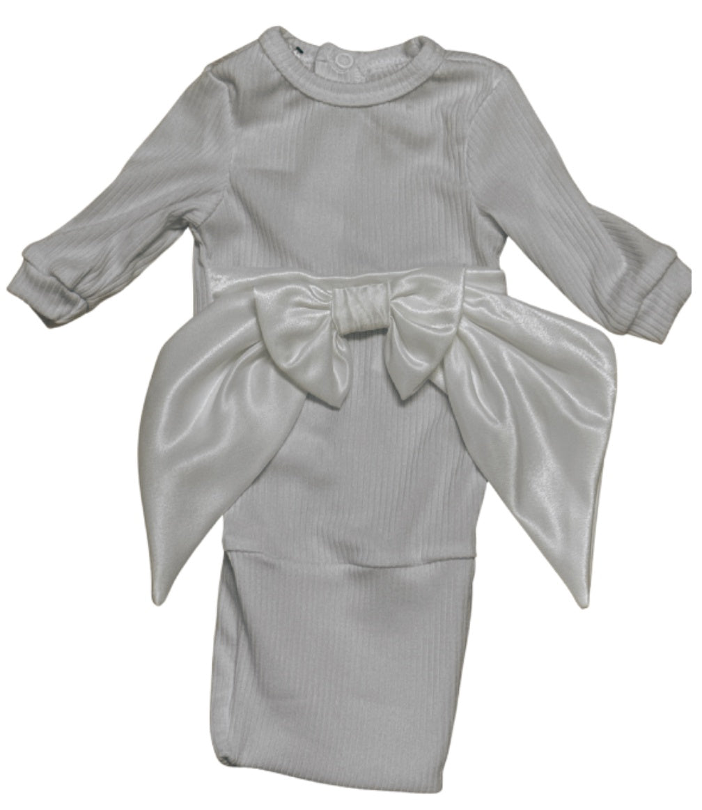 White Bow Swaddle