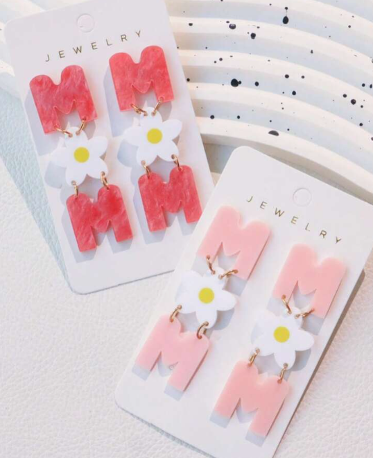 Mom Daisy Earrings